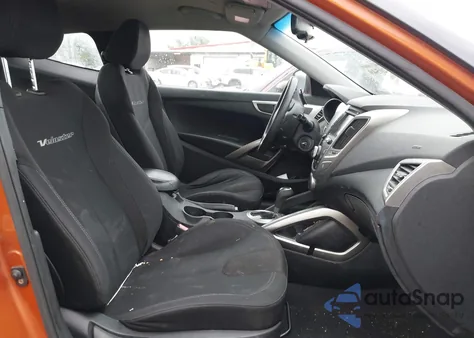 2012 Hyundai Veloster Base W/Black z USA, uszkodzony, nr VIN KMHTC6AD3CU057620